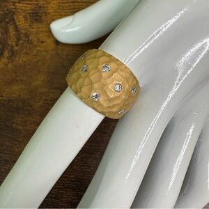 Premier Designs Matte Gold Hammered Ring with Crystal Accents Size 8